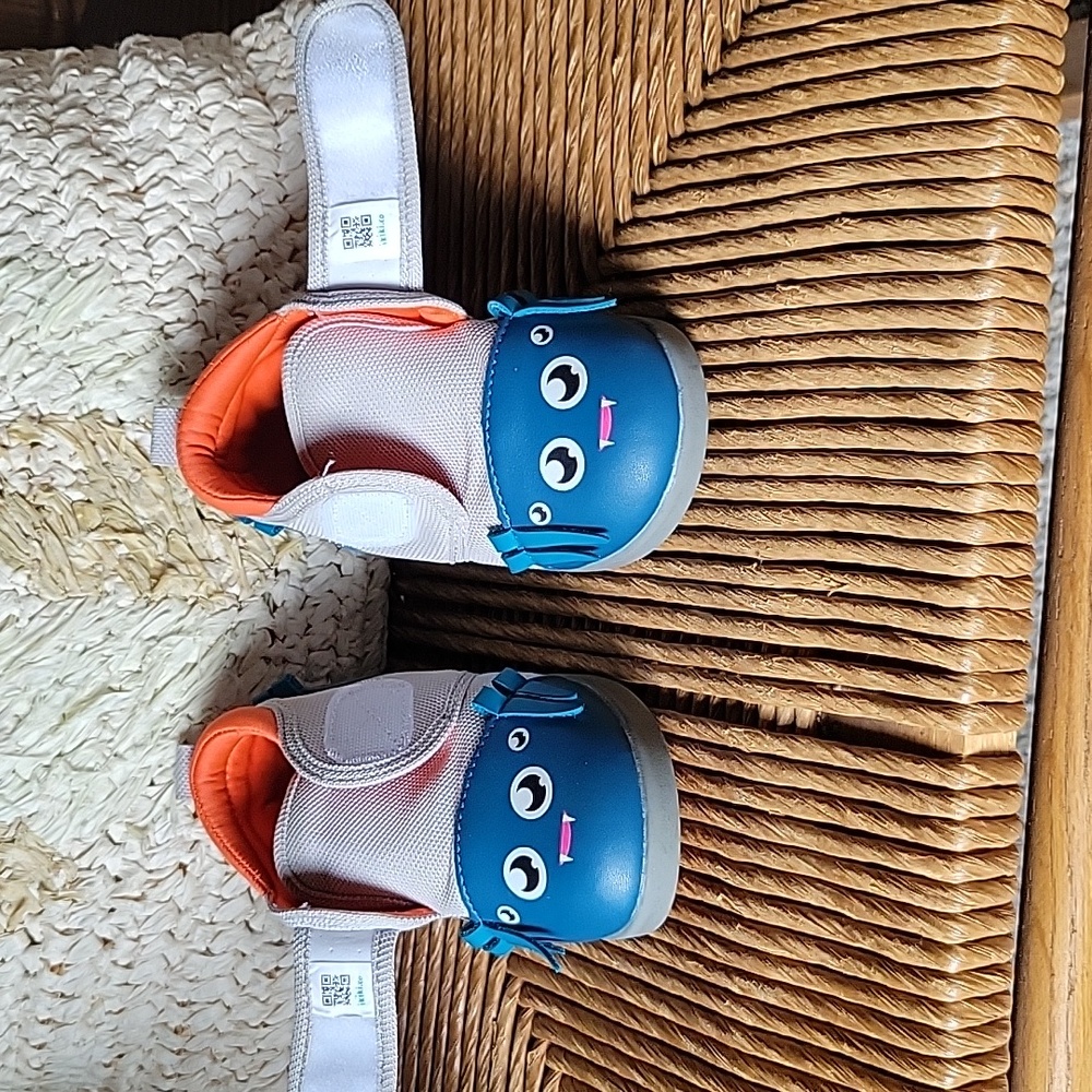 Ikiki Spider Squeaky Toddler Shoes | Blue/Gray, size 6 - Picture 12 of 15